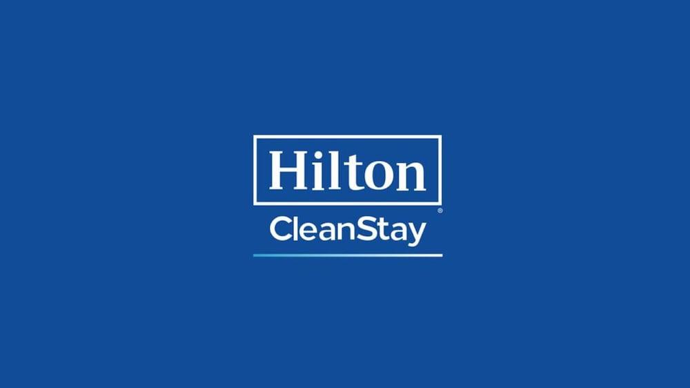 Hampton Inn & Suites Montreal-Dorval Exteriör bild