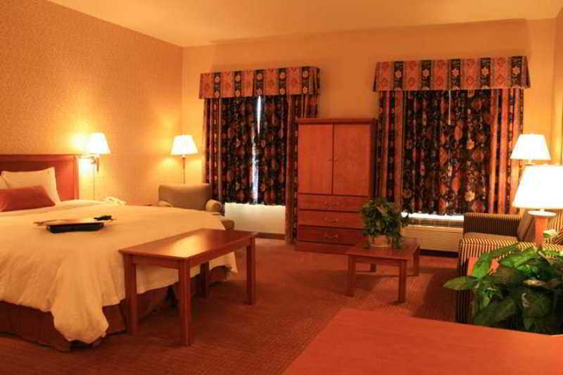 Hampton Inn & Suites Montreal-Dorval Rum bild