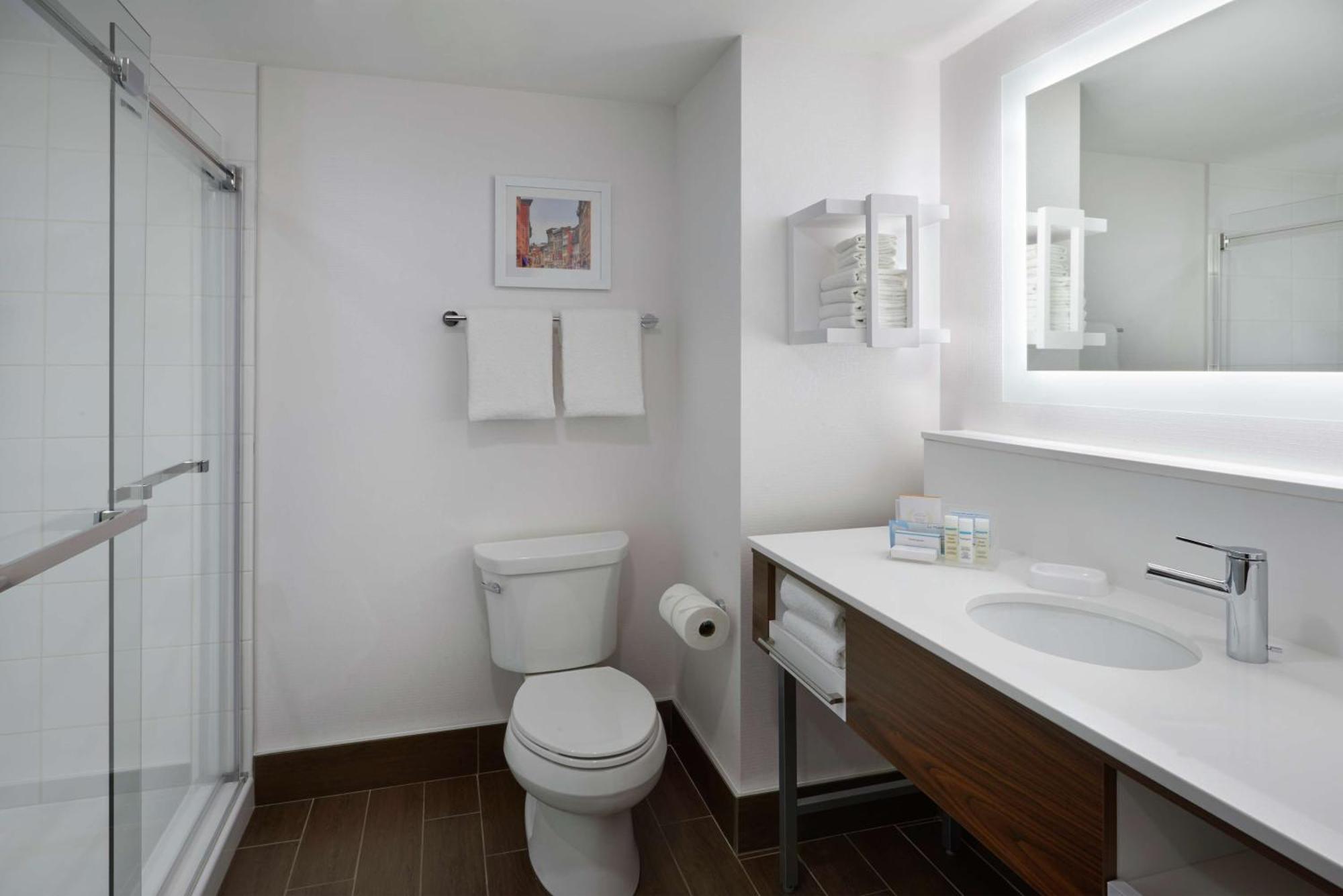 Hampton Inn & Suites Montreal-Dorval Exteriör bild