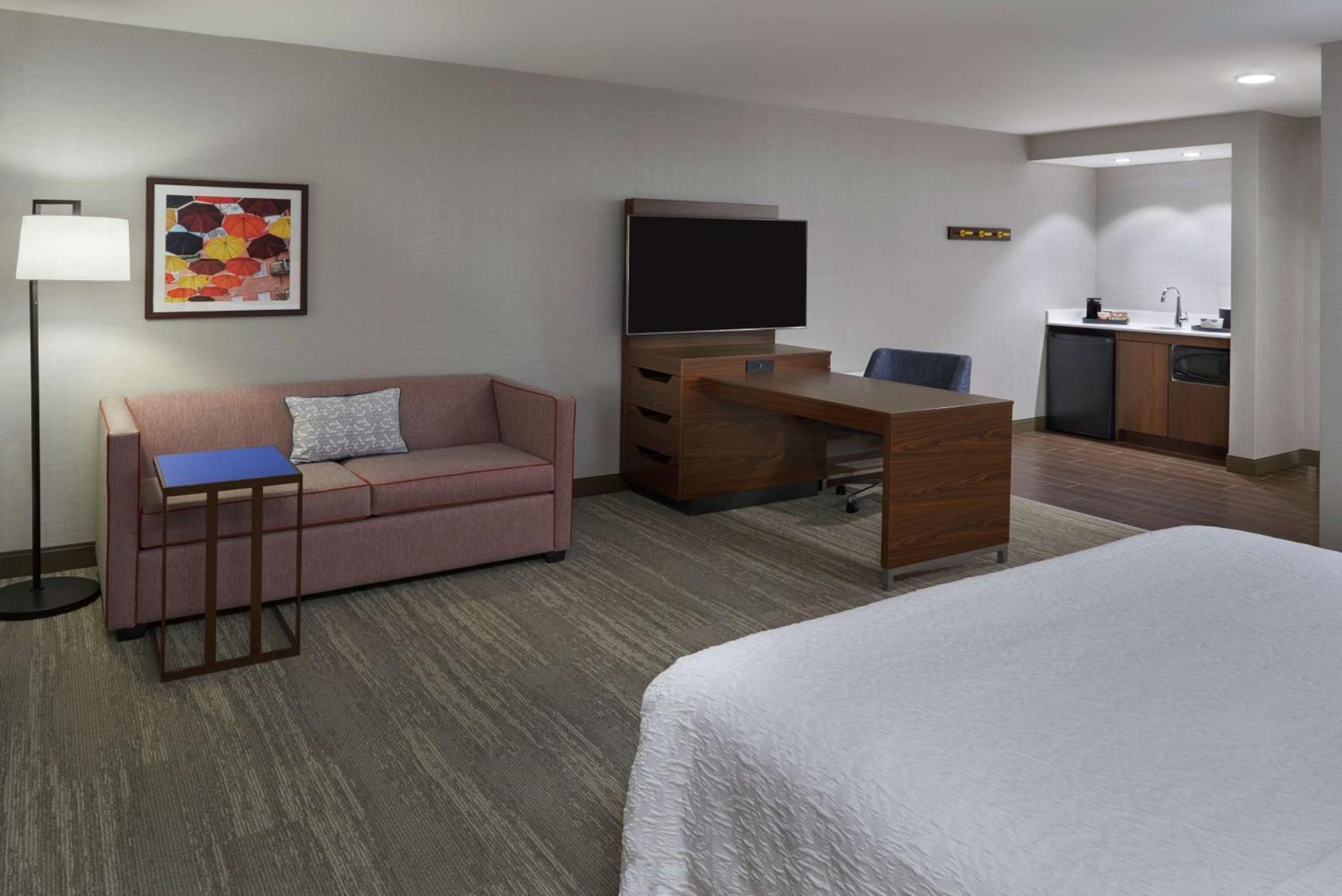 Hampton Inn & Suites Montreal-Dorval Exteriör bild