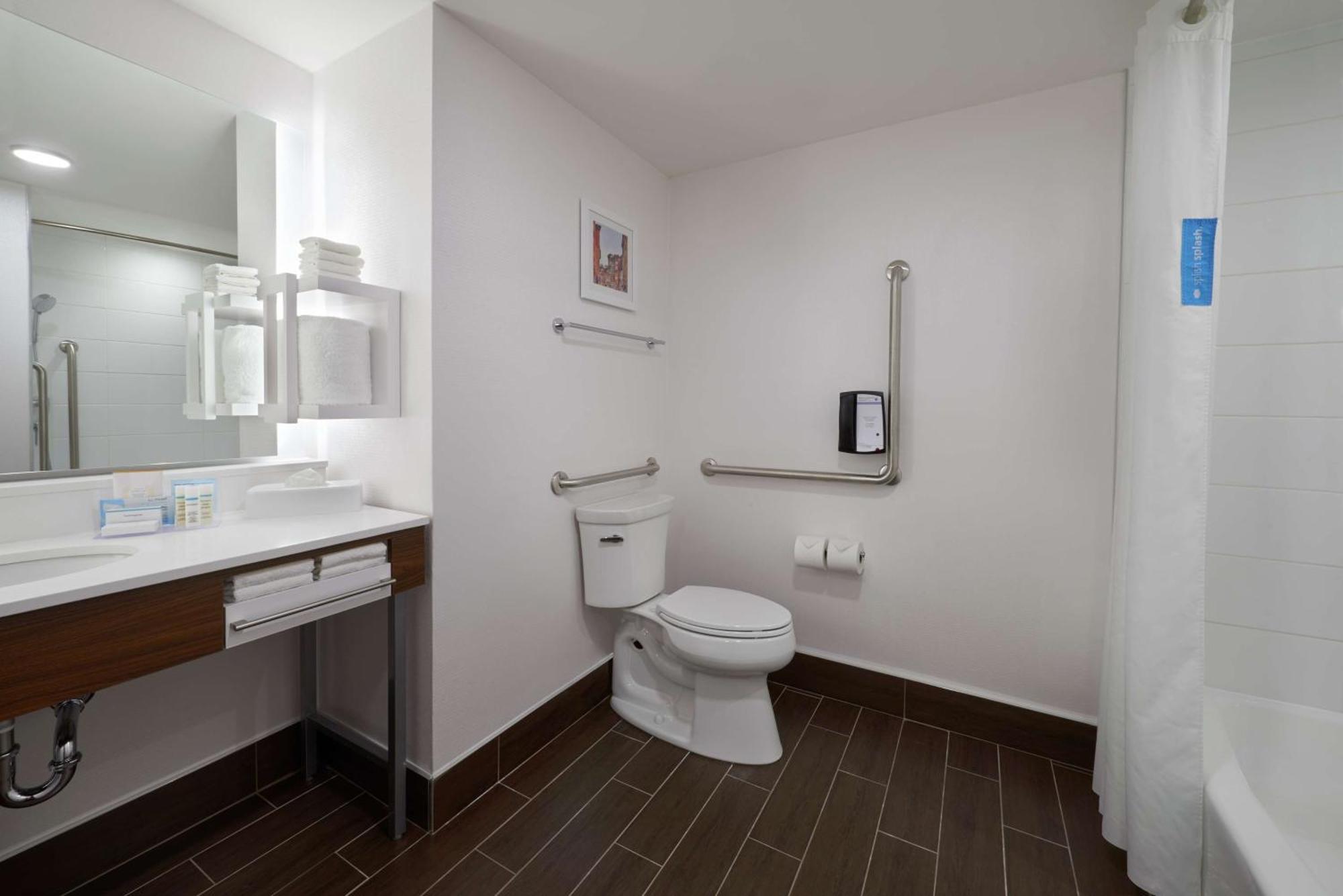 Hampton Inn & Suites Montreal-Dorval Exteriör bild