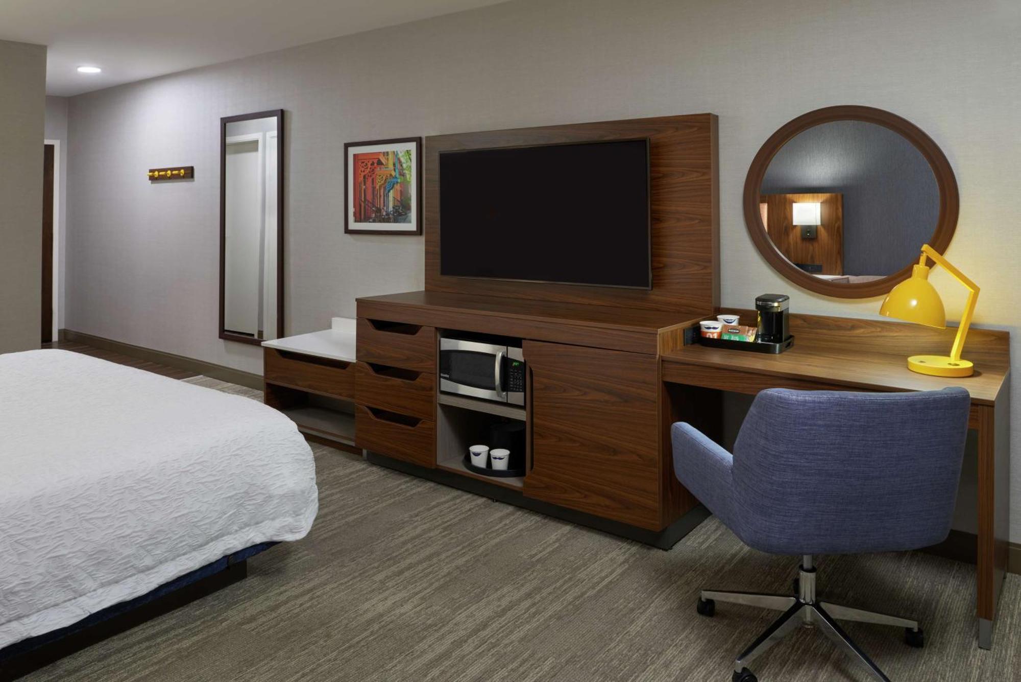 Hampton Inn & Suites Montreal-Dorval Exteriör bild