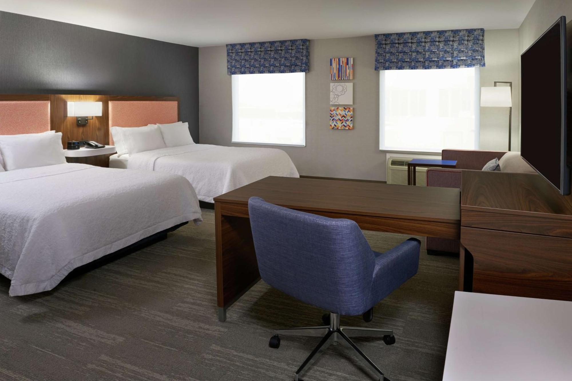 Hampton Inn & Suites Montreal-Dorval Exteriör bild