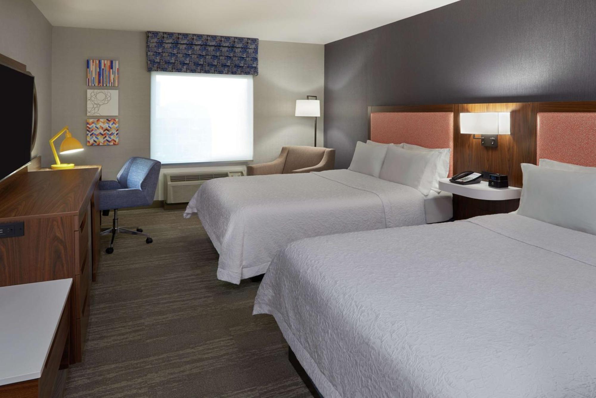 Hampton Inn & Suites Montreal-Dorval Exteriör bild