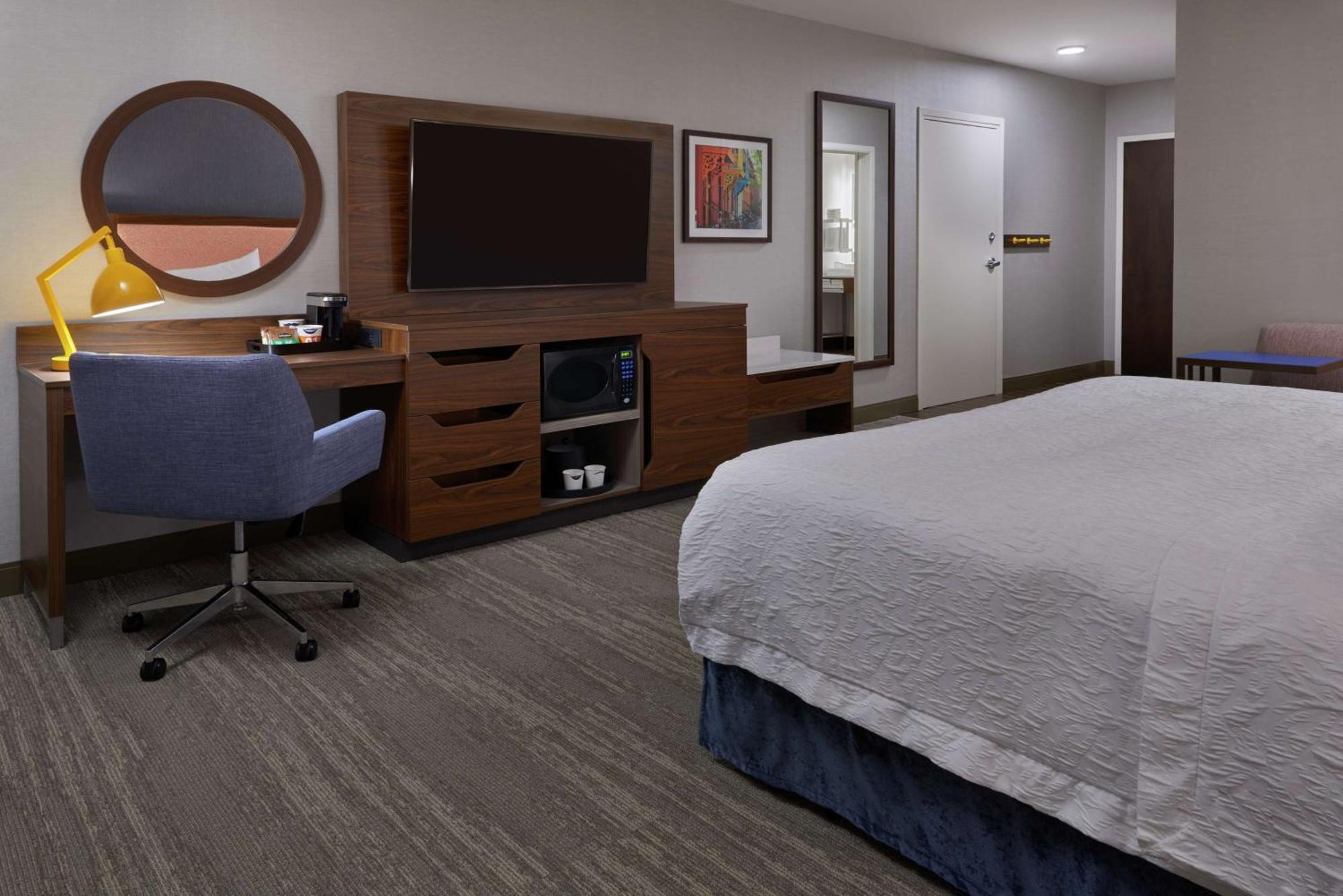 Hampton Inn & Suites Montreal-Dorval Exteriör bild