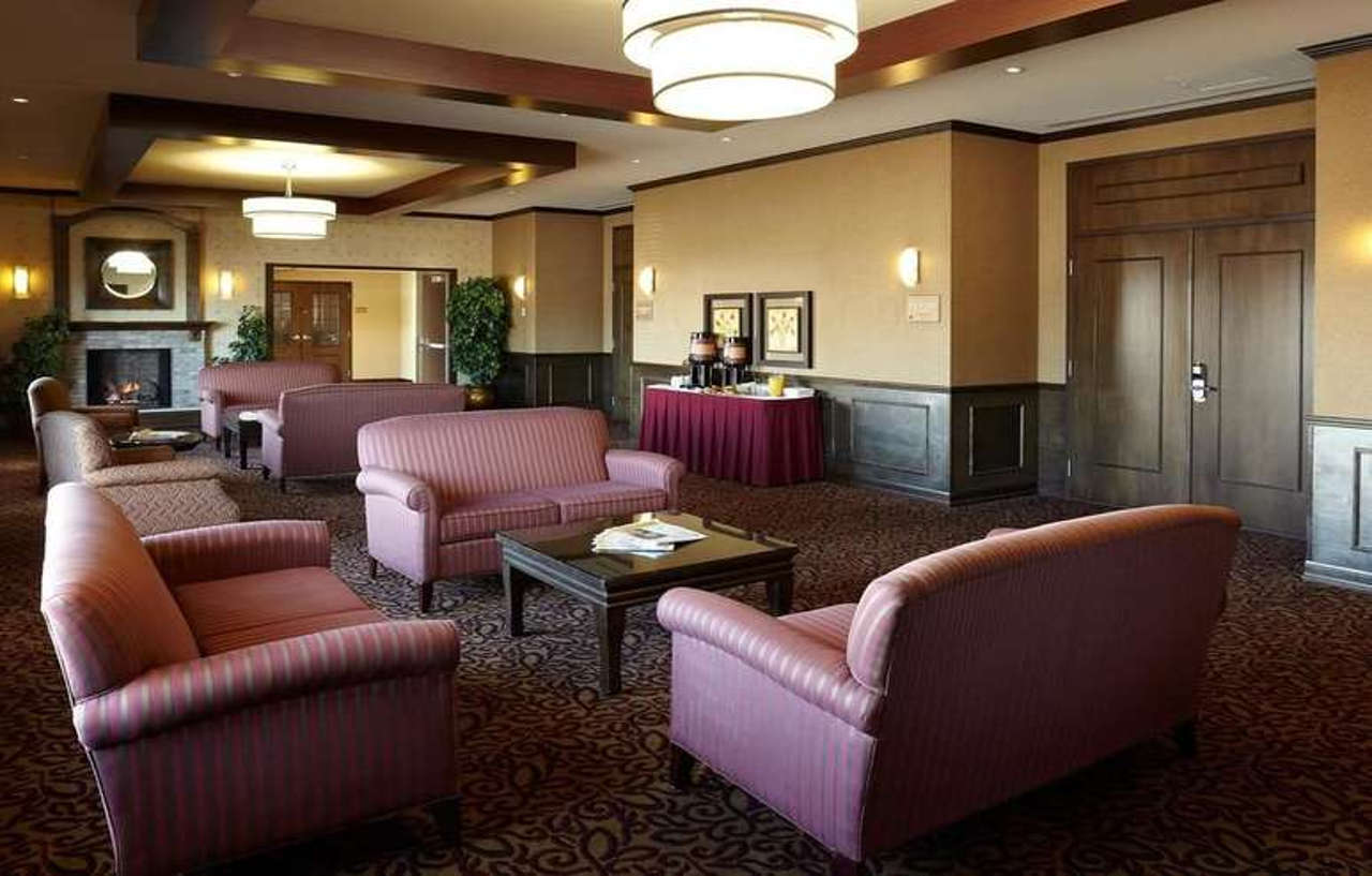 Hampton Inn & Suites Montreal-Dorval Exteriör bild